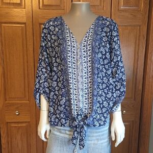 nine britton Navy and White Floral Blouse